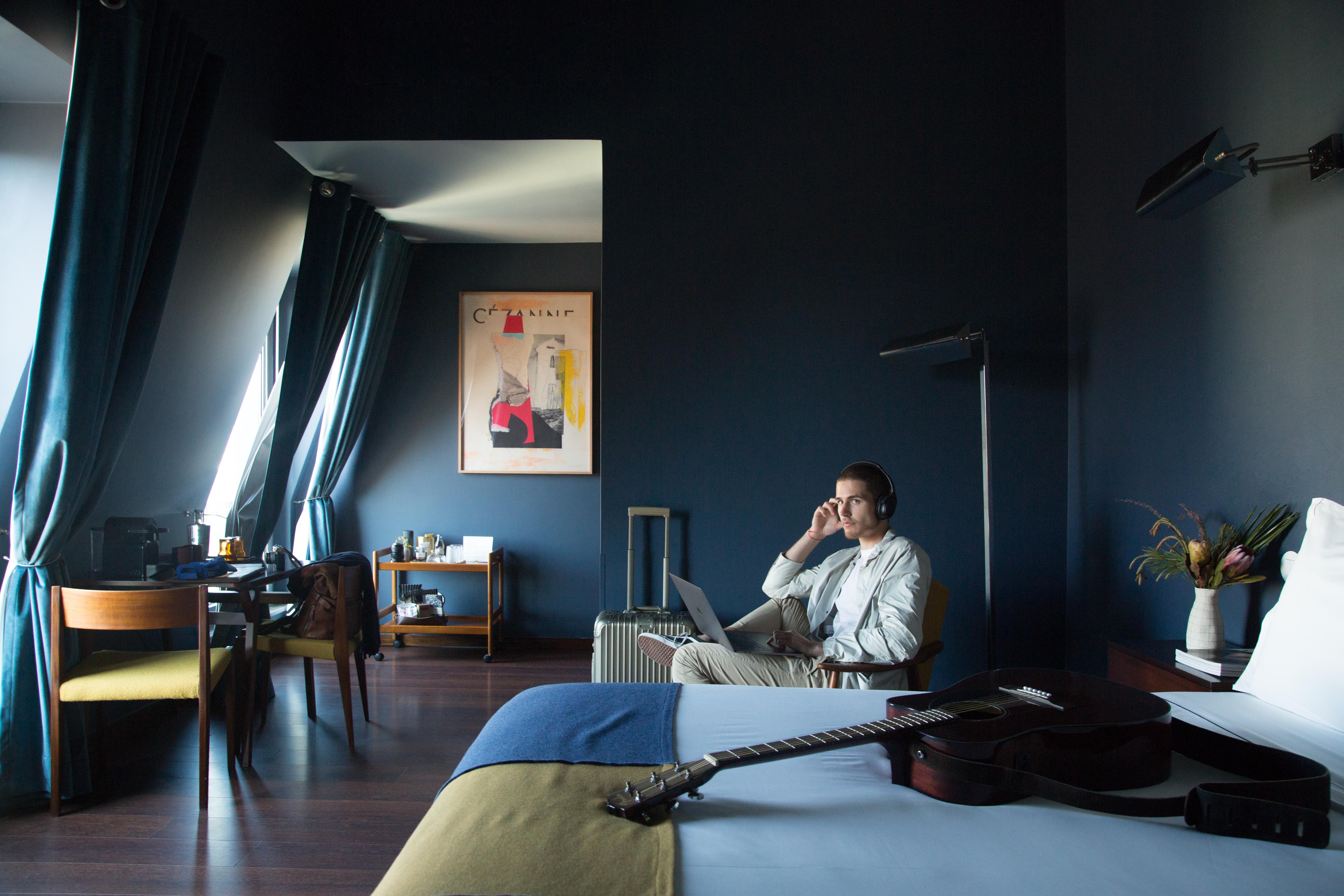 ザ ヴィンテージ ホテル&スパ リスボン エクステリア 写真 A guest in a room at the Hotel