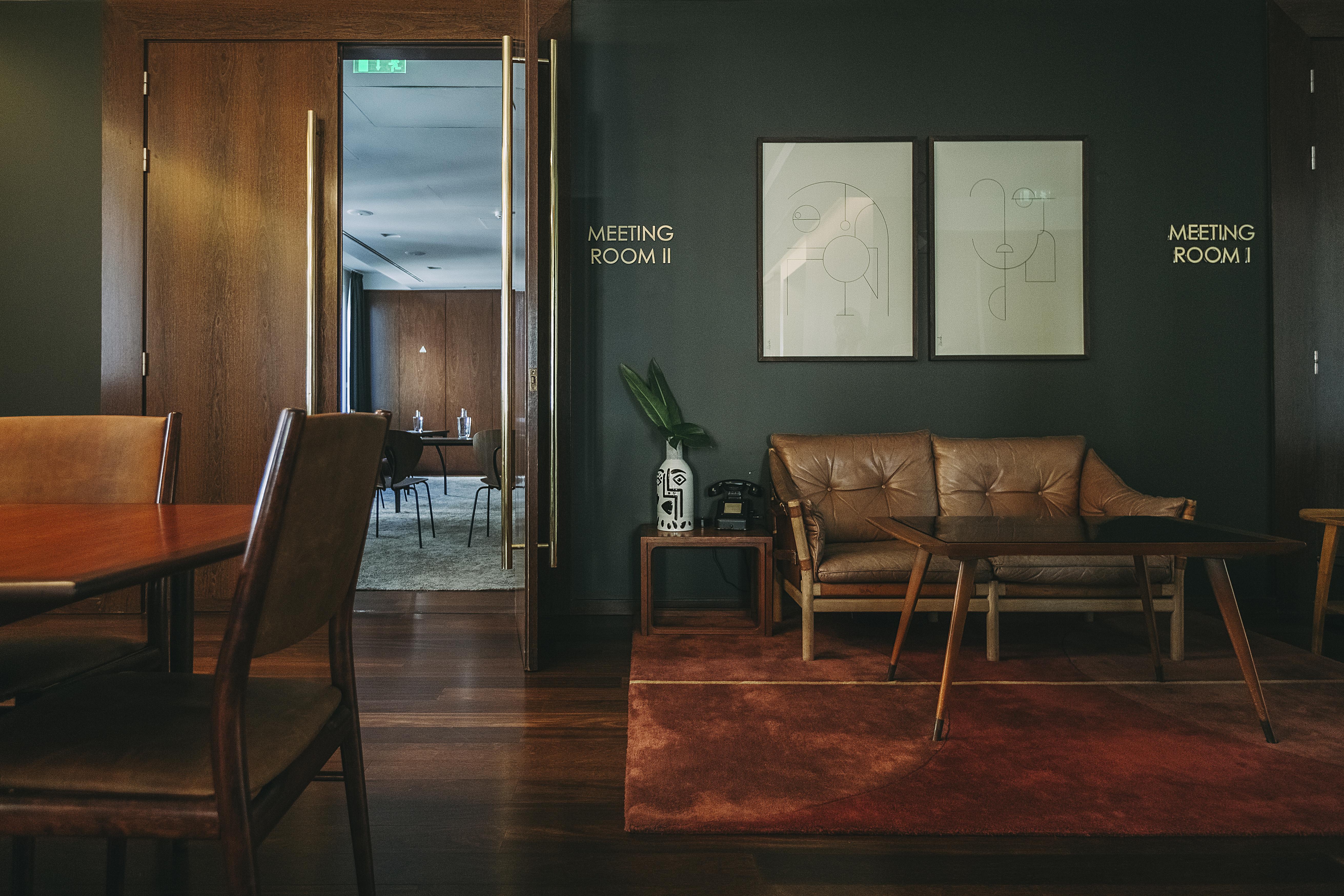 ザ ヴィンテージ ホテル&スパ リスボン エクステリア 写真 Meeting room at the office of the Prime Minister